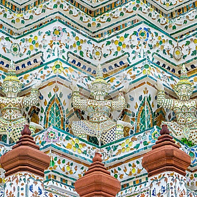 Symmetry detail of main pagoda at the Wat Arun Stock Photo