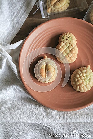 Taiwanese Pineapple Cakes, famous sweet delicious dessert food with tea Stock Photo