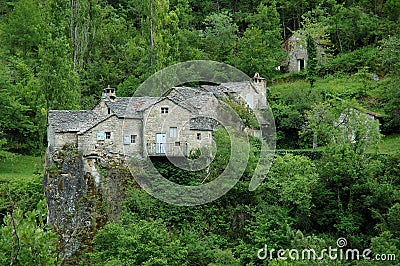 The Tarn Gorges - Hamlet on the rocks Stock Photo