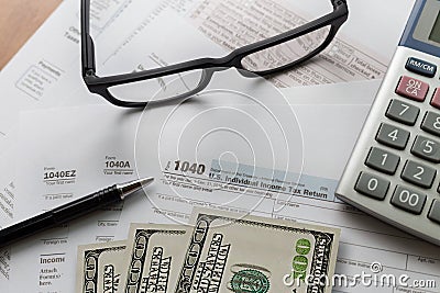 tax Individual income return Financial Accounting form Time for Stock Photo