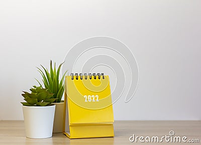 Tear-off calendar for 2022. Desktop calendar for planning, assigning, organizing, and managing each date Stock Photo