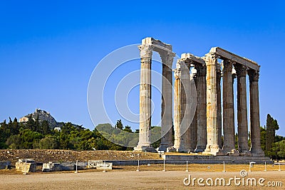 Temple of Zeus and Lycabettus hill at Athens Stock Photo