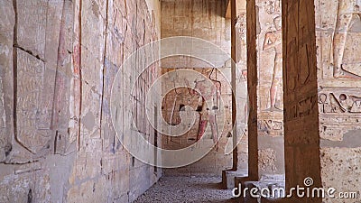 Templo De Seti I Em Abydos Abydos E Notavel Pelo Templo Memorial De Seti I Que Contem Os Abydos Do Rei Do Egito Filme Video De Egipto Arquitetura