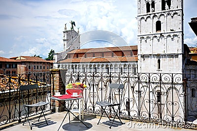 Terrace overlooking cathedral of Lucca, Tuscany, Italy Stock Photo