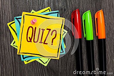 Text sign showing Quiz Question. Conceptual photo Short Tests Evaluation Examination to quantify your knowledge Three marker pens Stock Photo