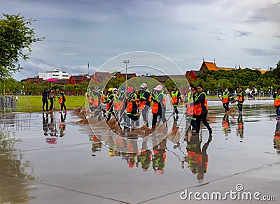 Thai sweeper cleaning at sanam luang after many people rally for democracy Editorial Stock Photo