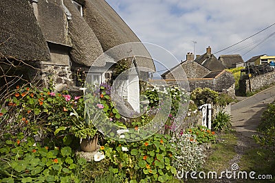 Thatched cottages at Cadgwith Cove, Cornwall, England Stock Photo