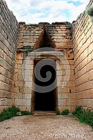 Tholos tomb of Atreus or Agamemnon in the ancient Greek city Mycenae, Greece Stock Photo