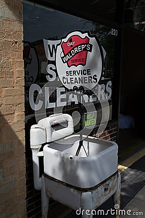 THOMASVILLE, UNITED STATES - Oct 02, 2021: Vertical shot of a Service cleaning company storefront. Thomasville, Georgia, USA Editorial Stock Photo