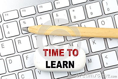 TIME TO LEARN text on white paper. the inscription on the notebook Stock Photo