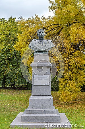 TIMISOARA, ROMANIA - OCTOBER 15, 2016 Romanian General Nicolae Grigorescu monument in Timisoara Editorial Stock Photo