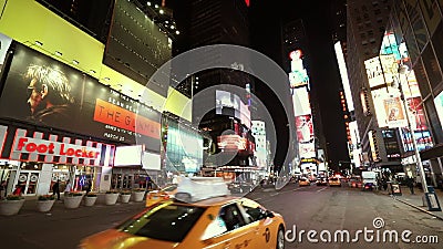 Tir grand-angulaire de rue du trafic de place parfois - vidéoclip Manhattan New York le 25 avril 2015 clips vidéos Tir grand-angulaire de rue du trafic de place parfois - vidéoclip Manhattan New York le 25 avril 2015 clips vidéos