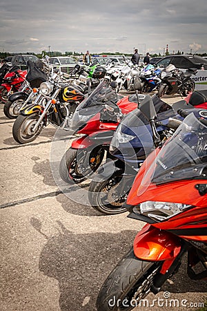 Tiraspol, Moldova - May 11, 2019: drag street bikes motorcycle Suzuki, Honda and others at 11 Drag racing tournaments Editorial Stock Photo