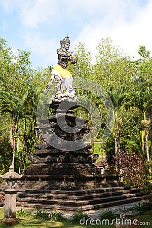 Tirta Empul temple statue. Tampaksiring. Gianyar regency. Bali. Indonesia Stock Photo