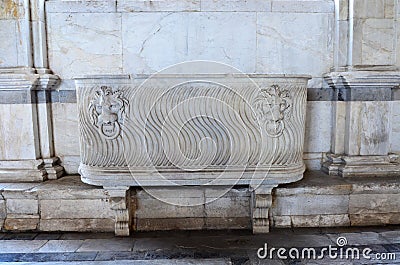 Tomb sculptures in the Monumental Cemetery at the Leaning Tower of Pisa Stock Photo