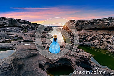 Tourist standing at Sam Phan Bok in Ubon Ratchathani, Thailand. Grand canyon of Thailand Stock Photo