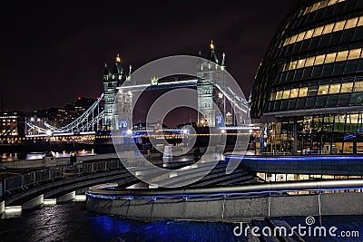 Tower bridge, and promenade past The Scoop ampitheatre with the the modern City Hall building Editorial Stock Photo