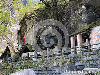 Traditional architecture and old houses in the hamlet of Rovana The Rovana Valley or Valle Rovana, Val Rovana or Das Rovanatal Stock Photo