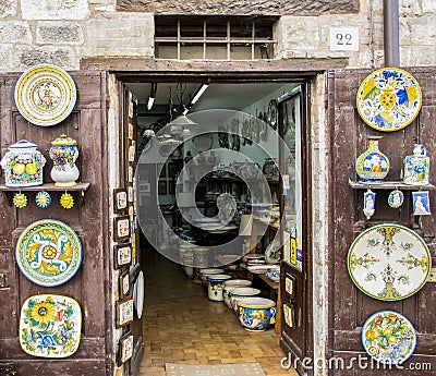 Traditional Italian ceramic shop Stock Photo