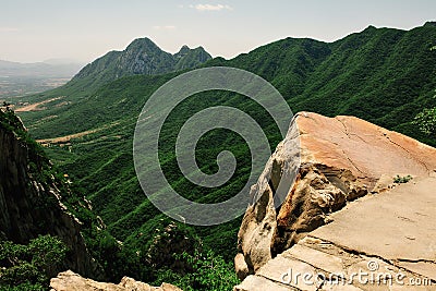 Trail and cliffs in Songshan Mountain, Dengfeng, China. Songshan is the tallest of the 5 sacred mountains Stock Photo