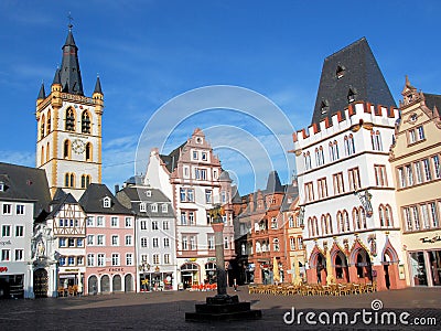 Trier, Hauptmarkt, square with half-timbered houses and church Editorial Stock Photo