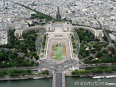 Trocadero gardens and the Palais de Chaillot Stock Photo