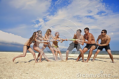 tug-war-beach-17207449.jpg