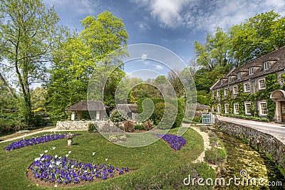 Typical Cotswolds garden in Bibury Stock Photo