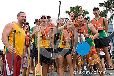 Ultimate DragonTug; Aussies cheer Editorial Stock Photo