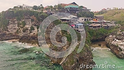 Uluwatu oscilla il movimento lento aereo Uluwatu oscilla il movimento lento aereo