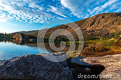 Unnamed pond near Mount Dunraven Stock Photo