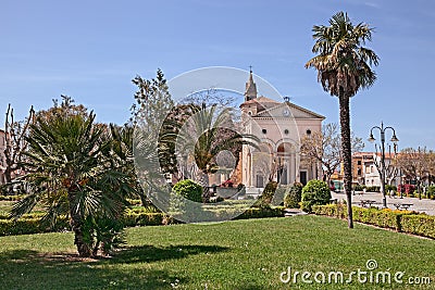 Vada, Rosignano Marittimo, Livorno, Tuscany, Italy: view of Garibaldi square with the church of San Leopoldo Re Stock Photo
