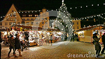 Vakantiemarkt bij de Oude Stad in Tallinn Vakantiemarkt bij de Oude Stad in Tallinn