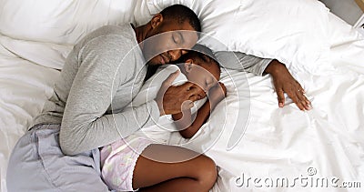 Vater Und Tochter Im Bett Vater Und Tochter Im Bett