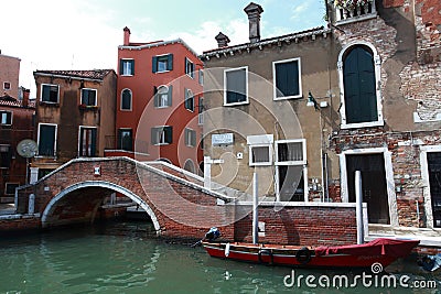 Venice, small pedestrian bridge a Editorial Stock Photo