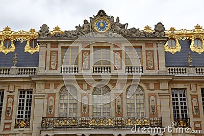 VERSAILLE FRANCE: Famous balcony of Chateau de Versailles during French Revolution with Marie Antoinette and Marquis Lafayette, t Editorial Stock Photo
