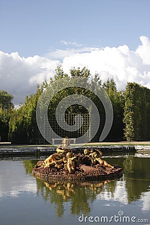 Versailles gardens vith sculptures, pond and fountain Stock Photo