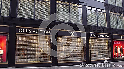 VIENNA, AUSTRIA - DECEMBER, 24 Steadicam Shot Of Big Louis Vuitton Store. One Of The World`s ...