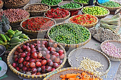 Vietnam, Hanoi, Fresh fruits and vegetables street markets Stock Photo