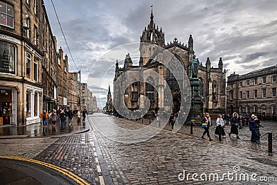 View Edinburgh's Royal Mile with the St Giles Cathedral on the right, Edinburgh Editorial Stock Photo