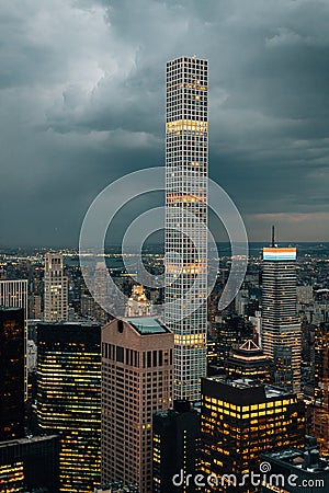 View of 432 Park Avenue and buildings in Midtown Manhattan at night, in New York City Stock Photo