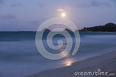 View of the Super Moon Between Mokolua Islands Stock Photo