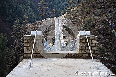 View from the suspension bridge over Dudh Koshi River on route to Namche Bazar, Khumjung, Solu Khumbu, Nepal. Stock Photo