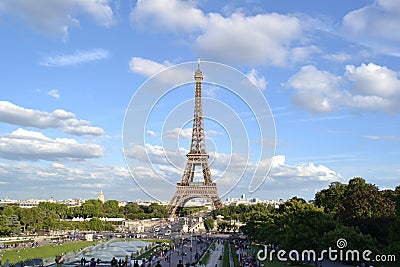 View to the Eiffel Tower and Fountain of Warsaw from Trocadero gardens viewpoint. Editorial Stock Photo