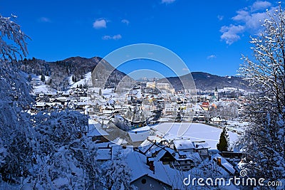View of the town of Skofja Loka and the castle above in Gorenjska, Slovenia Stock Photo