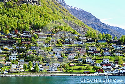 The village of Aurlandsvangen at the coast of the Sogne fjord (Aurlands fjord Stock Photo