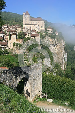 village (saint-cirq-la-popie) and countryside - france Stock Photo