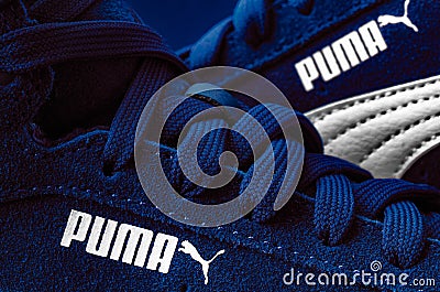 Vineyard Wine Puma Vikky v2 Mid Fur Jr sneakers Editorial Stock Photo