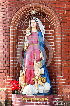 Virgin Mary and child statue Stock Photo