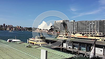 Vista de Sydney Opera House y de Quayy circular, Sydney, Australia Vista de Sydney Opera House y de Quayy circular, Sydney, Australia